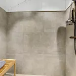 3 Bedroom Awesome In V