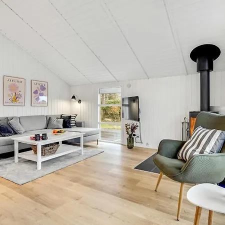 3 Bedroom Awesome In V Holiday home Esbjerg