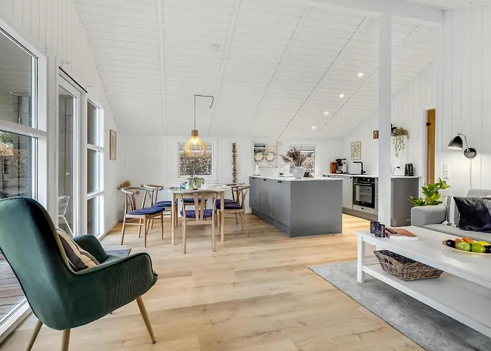 펜션 3 Bedroom Awesome In V *