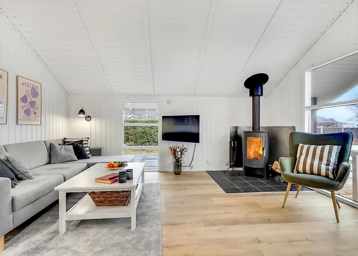 3 Bedroom Awesome In V 에스비에르